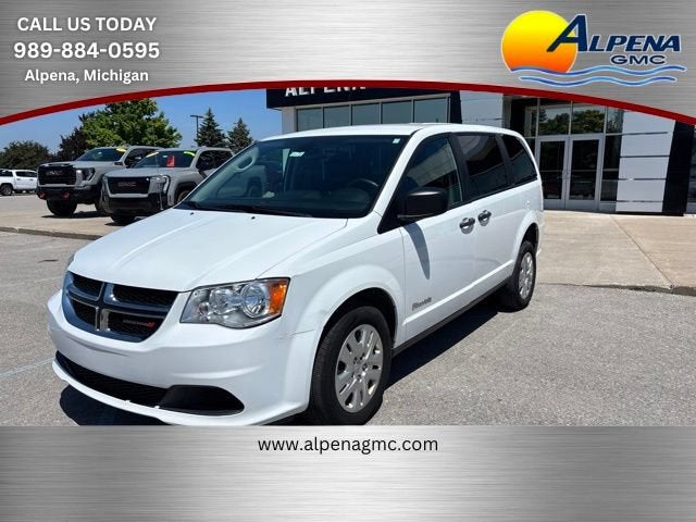 2019 Dodge Grand Caravan SE in Other — front three-quarter view
