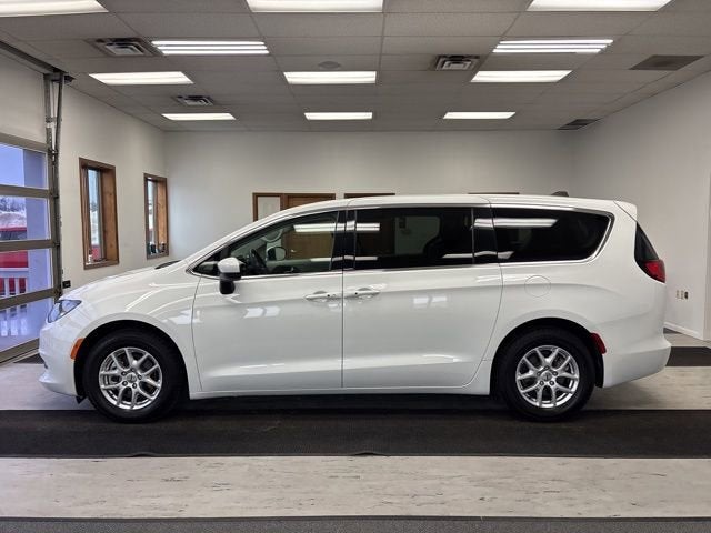 2022 Chrysler Voyager — side profile view